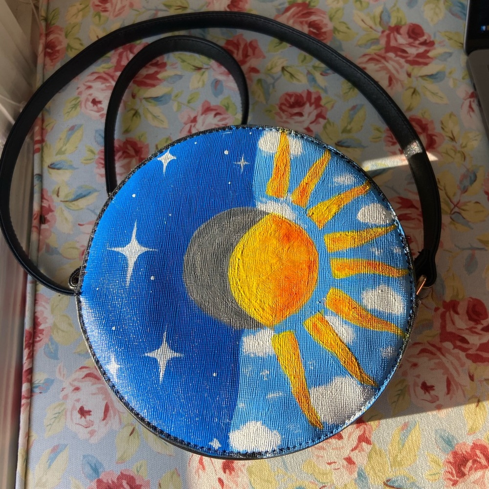 🌞⛅️hand painted sun and moon purse 🌑✨